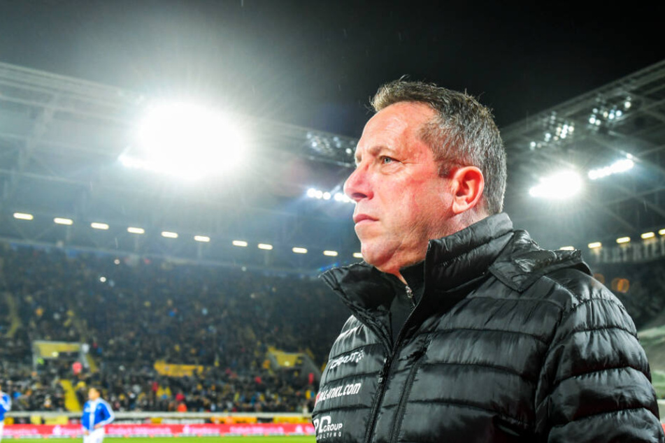 Markus Kauczinski im Harbig-Stadion. Dort könnte ihm seine Mannschaft am Sonnabend das schönste Geburtstagsgeschenk machen - einen Sieg gegen den VfL Bochum.