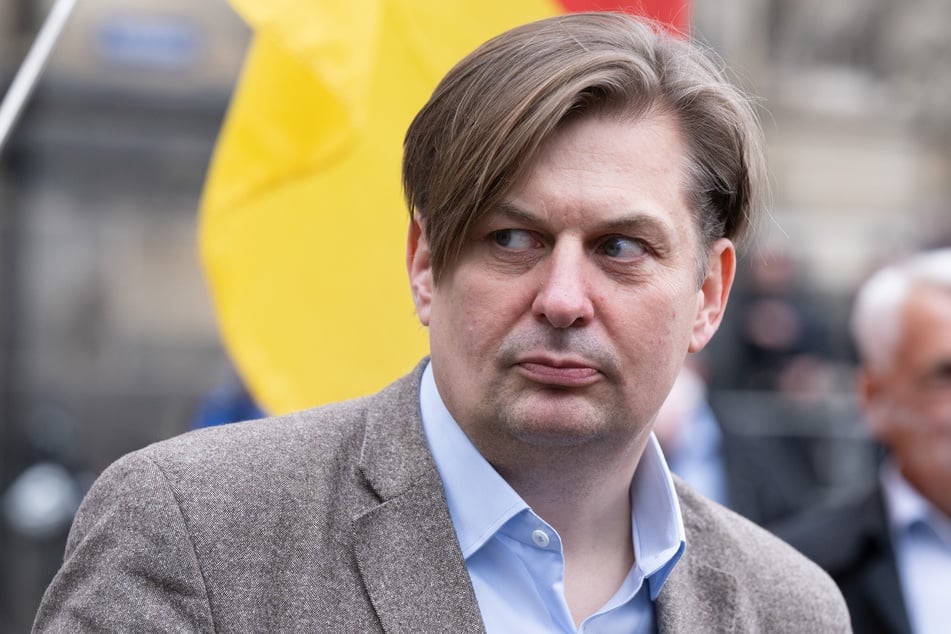 Der Bundestagsabgeordnete Maximilian Krah (48, AfD) soll im China-Spionage-Prozess aussagen.