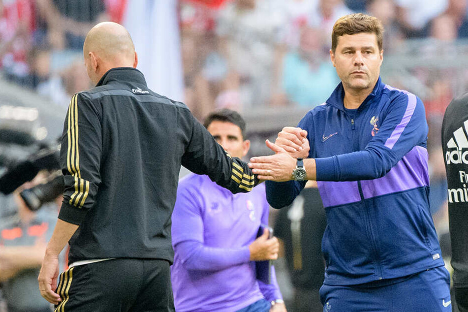 Pochettino mit Real-Trainer Zinedine Zidane am Dienstag beim Audi-Cup in der Münchner Allianz Arena.