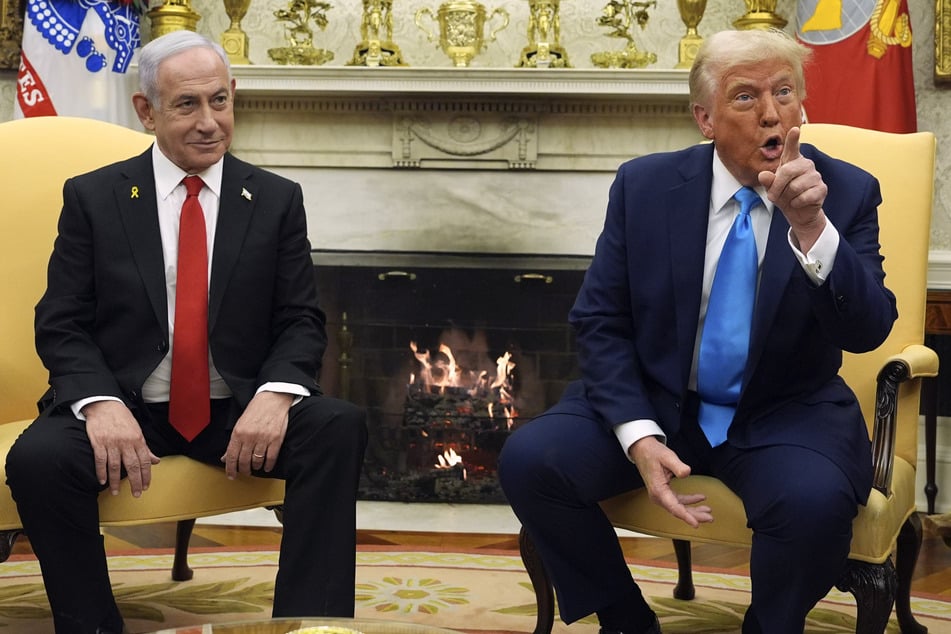 US-Präsident Donald Trump (78, r) traf sich mit Israels Ministerpräsident Benjamin Netanjahu (75) im Oval Office des Weißen Hauses.