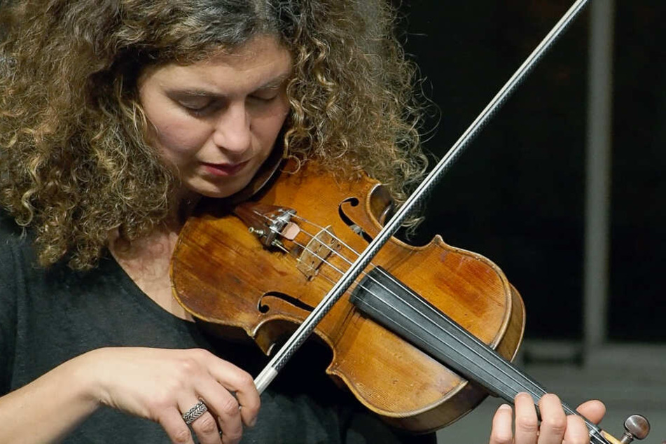 Die Geigerin hatte ihr Instrument im Zug verloren.