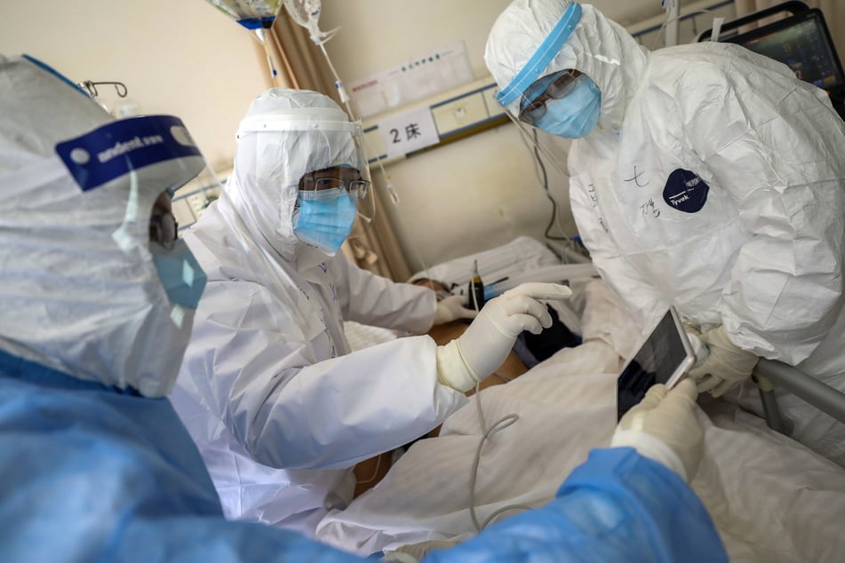In China infizieren sich derzeit wieder Millionen Menschen mit dem Corona-Virus.