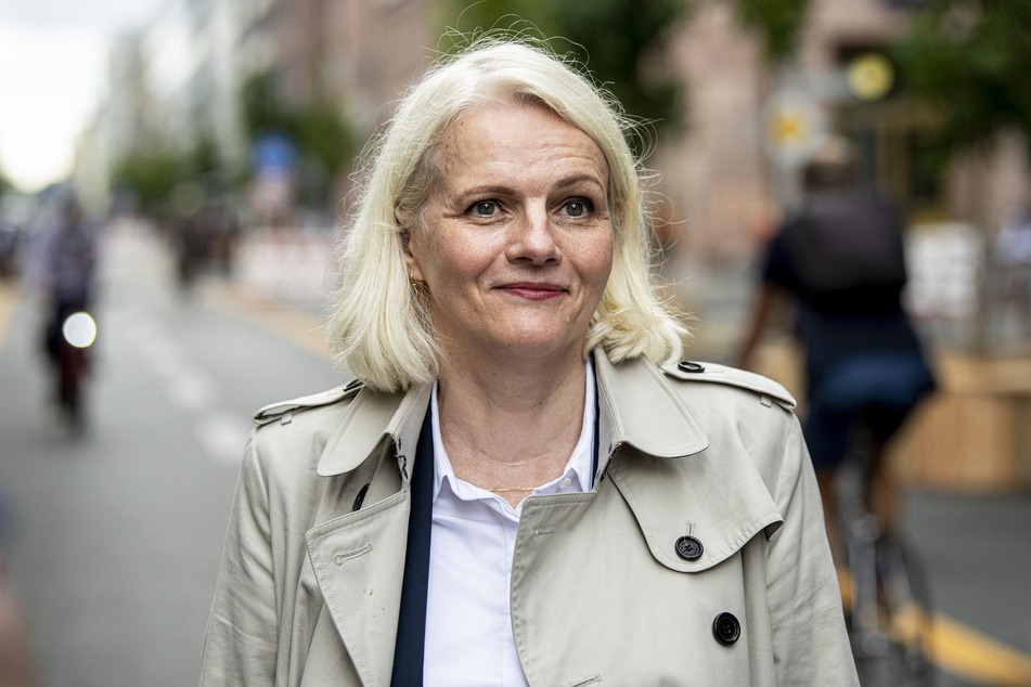 Regine Günther (Bündnis 90/Die Grüne), Verkehrssenatorin von Berlin, auf der offiziellen Eröffnung des autofreien Abschnitts der Friedrichstraße.