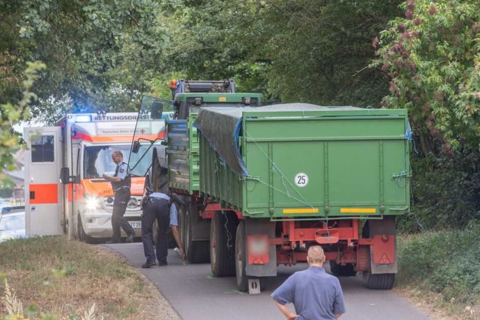 Angesichts der wuchtigen Räder des Traktors hatte der Rentner keine Chance.