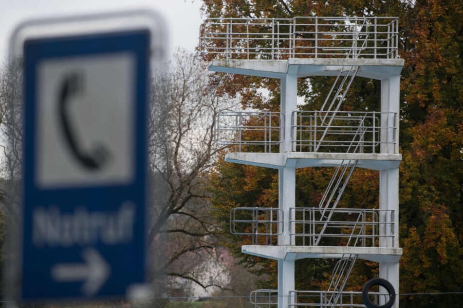 Auf dem Sprungturm im Mineral-Freibad Bad-Wimpfen jam es 2015 zu dem Unfall, bei dem ein 35-jähriger Familienvater starb.
