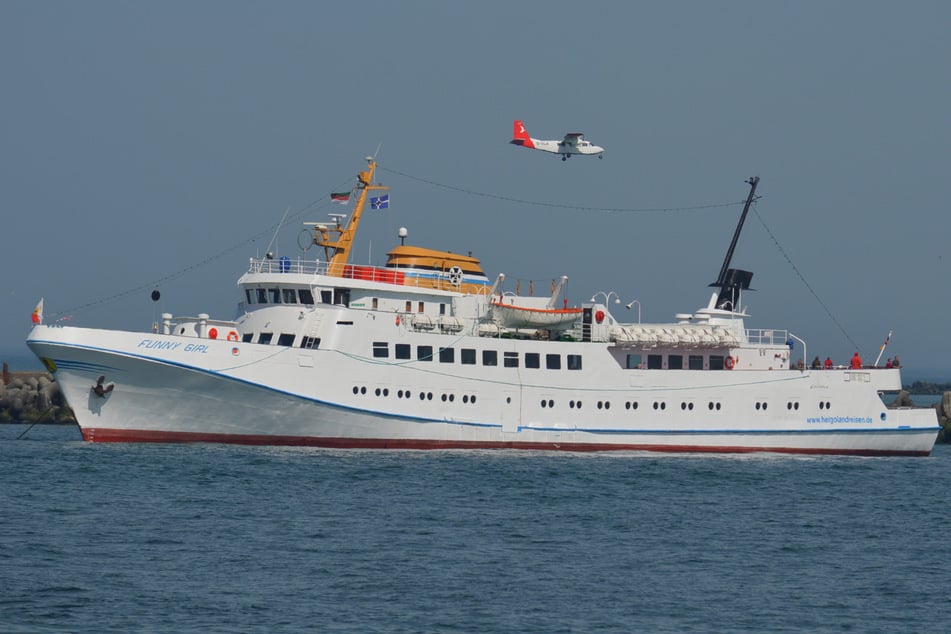 Das Fahrgastschiff "Funny Girl" trieb ohne Strom in der Nordsee.