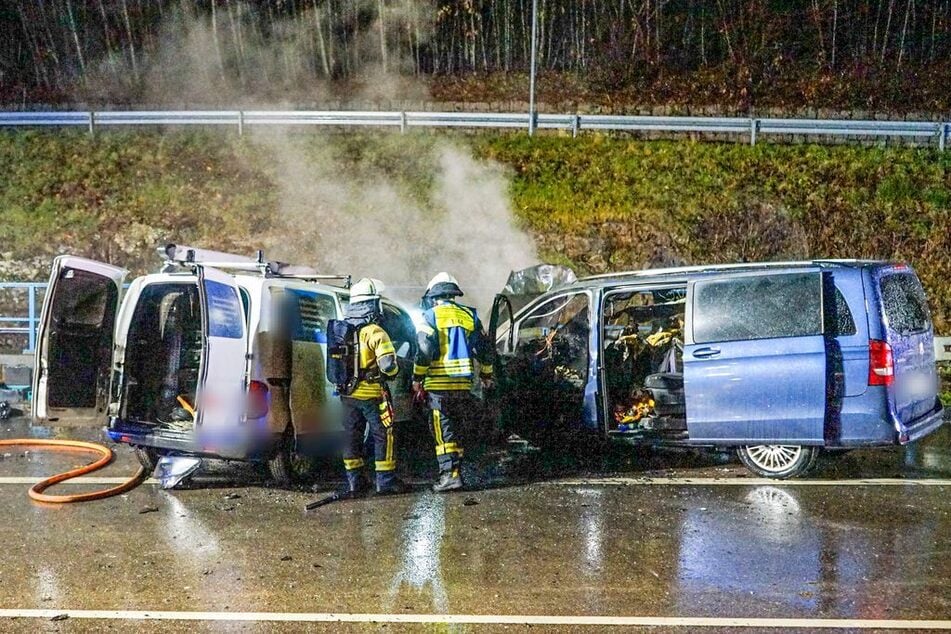 Die Feuerwehr Gernsbach kam auf der B462 zum Einsatz.