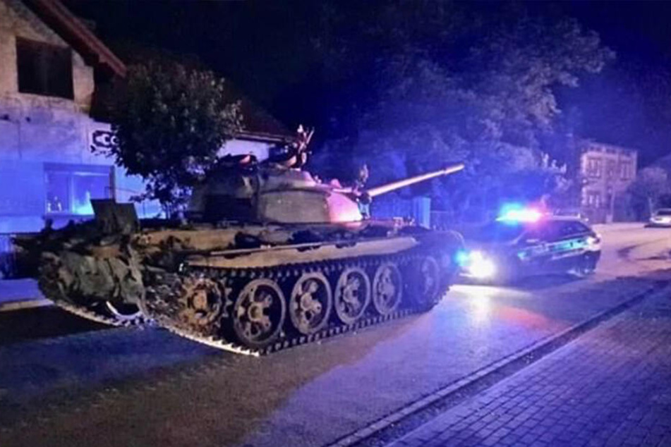 Dieser Panzer regte offenbar die Phantasien eines 49-Jährigen an...