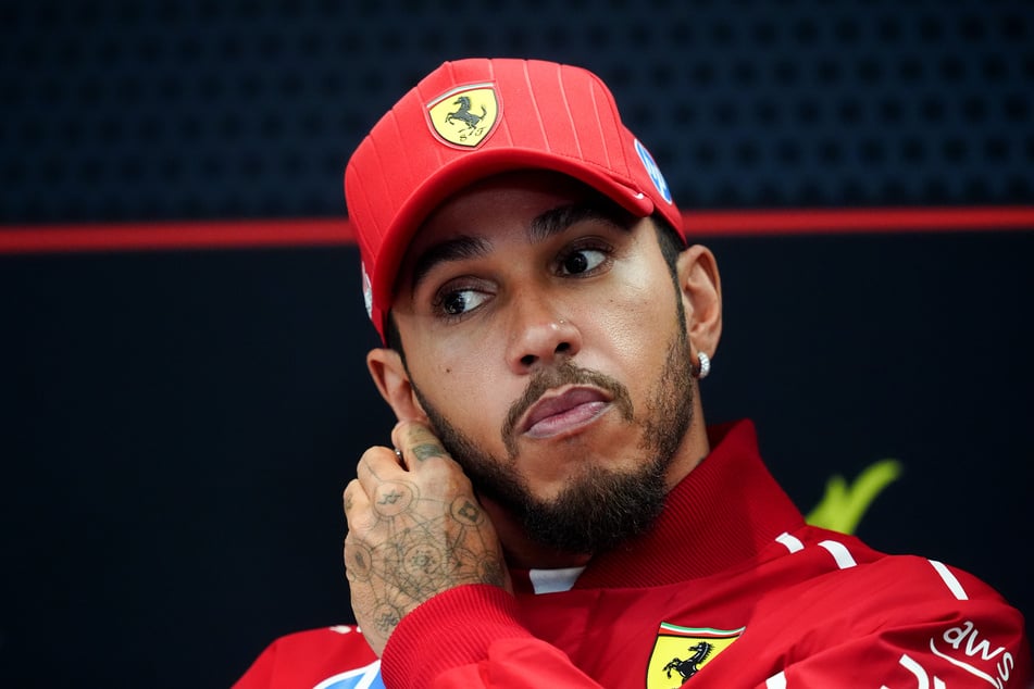 Lewis Hamilton (41) begleitete Kim Kardashian und ihre Kinder in den Urlaub nach Tokio.