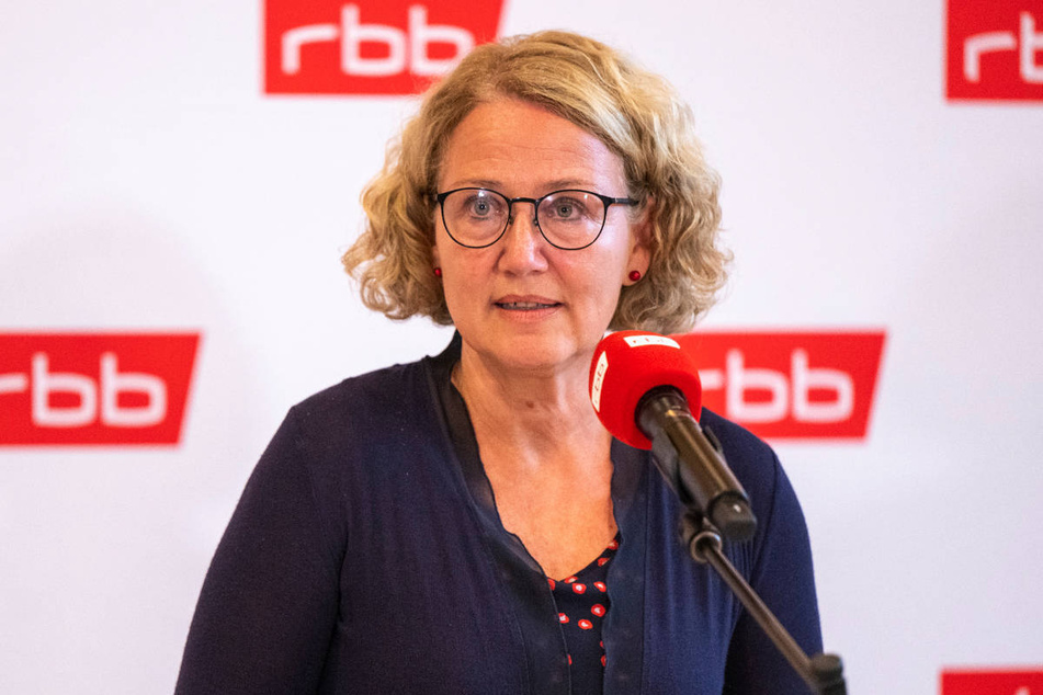 RBB-Verwaltungsratschefin Dorette König (58) hat am Dienstagabend mitgeteilt, dass das umstrittene Bonus-System im Zuge der Schlesinger-Affäre abgeschafft werden soll.