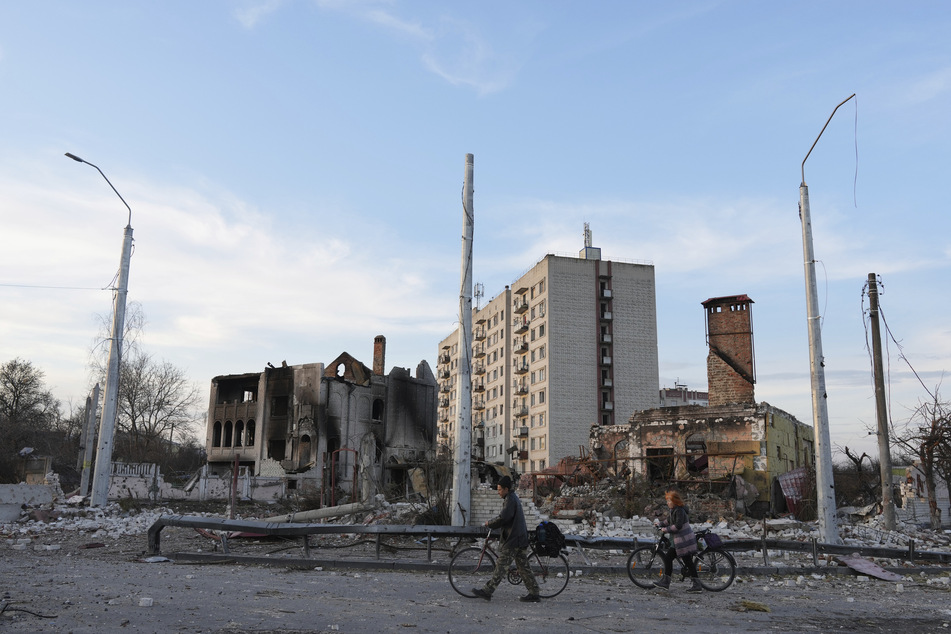 In den vergangenen Wochen der russischen Belagerung sind in der nordukrainischen Stadt Tschernihiw etwa 700 Menschen getötet worden.