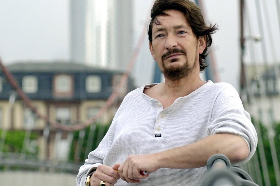 Der Sänger litt viele Jahre an Bauchspeicheldrüsenkrebs, nun erlag er einer kurzen Krankheit.