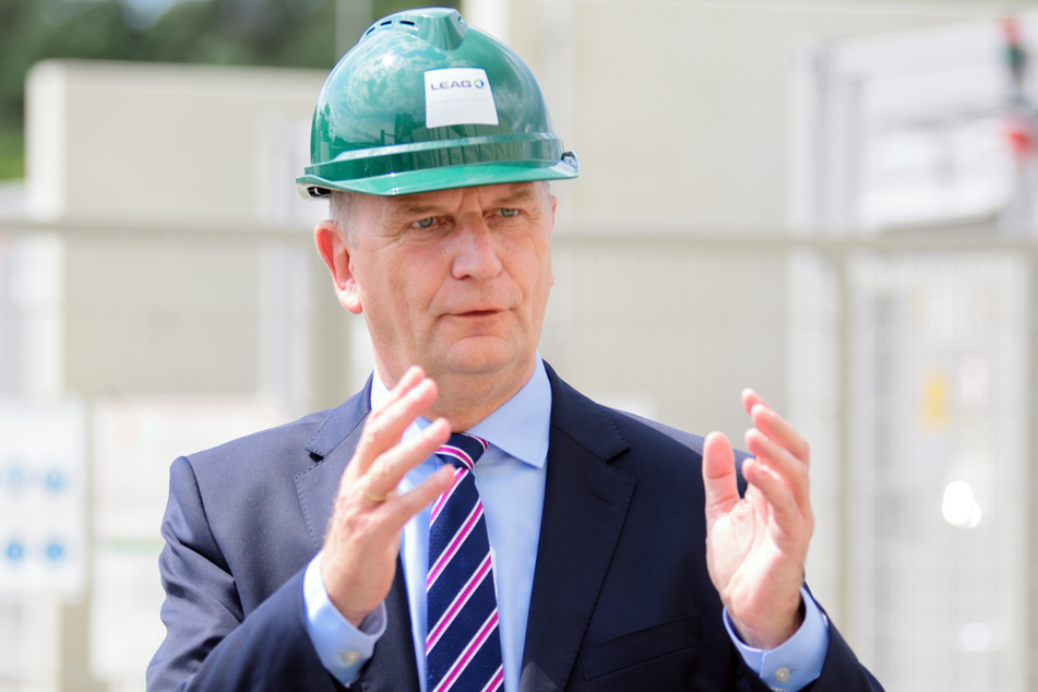 Brandenburgs Ministerpräsident Dietmar Woidke (SPD) kann sich in seinem Bundesland wohl über einen Sieg der SPD freuen.