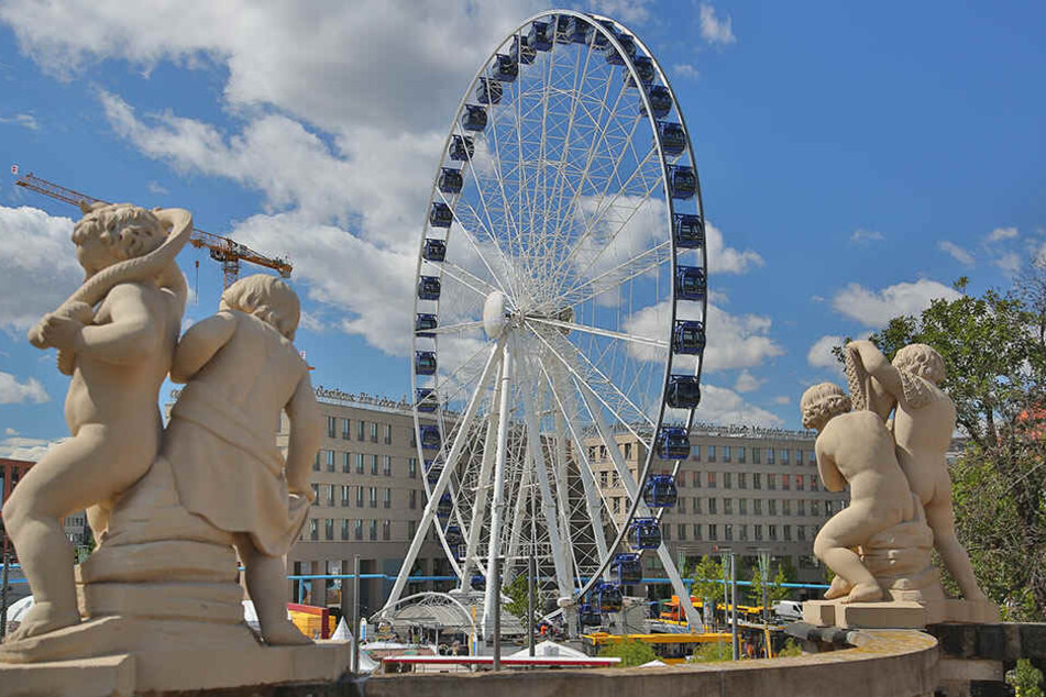 Ein Höhepunkt das Riesenrad am Postplatz. Es steht noch bis 13. Oktober.