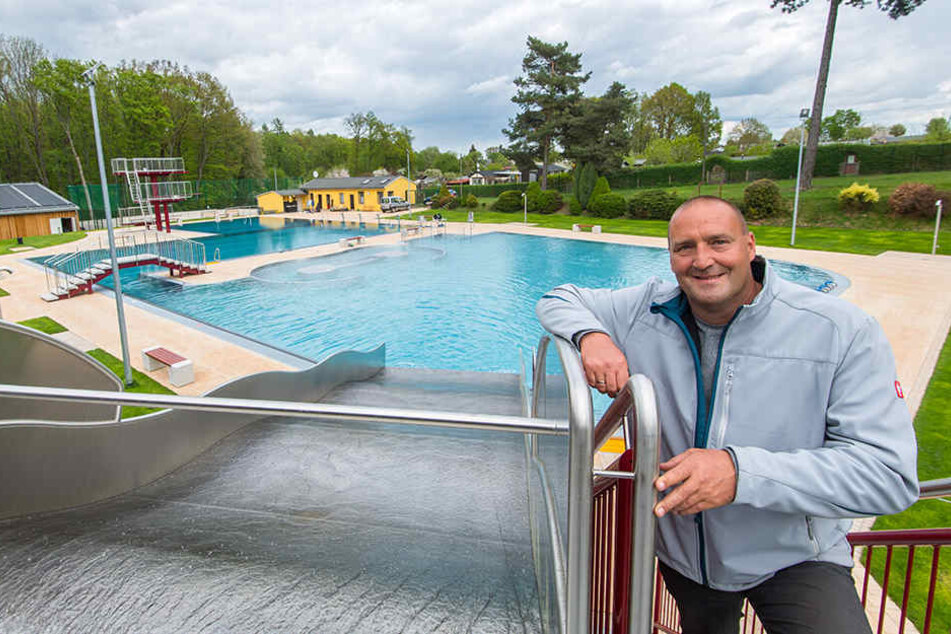 Bäderchef Dirk Schuler (42) plant neue Investitionen für das "Limbomar" und "Sonnenbad".