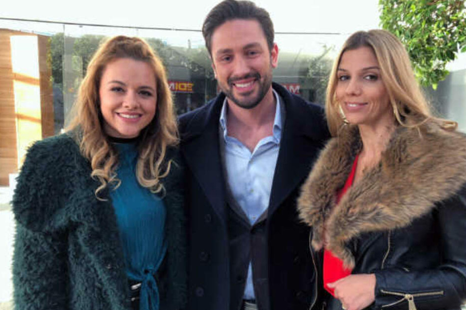 Daniel Völz neben sein Kolleginnen Yvonne Pferrer (links) und Isabel Vollmer (rechts).