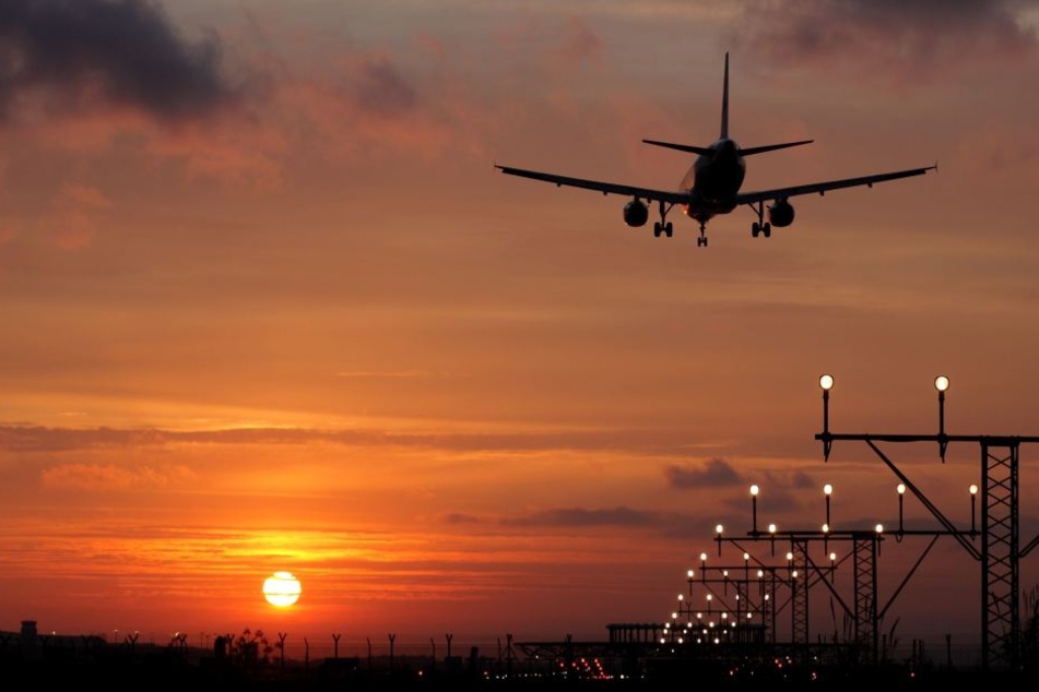 In Erfurt musste ein Flugzeug seinen Landeanflug unterbrechen. (Symbolbild)