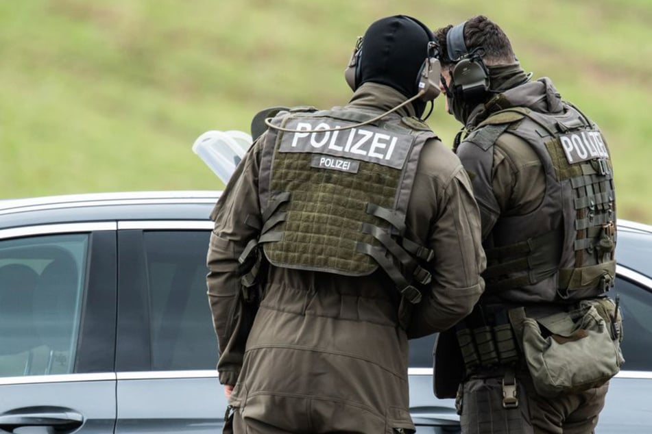 Kurioser Irrtum - SEK stürmt versehentlich Wohnung von 21-Jähriger: "Fiel aus allen Wolken"