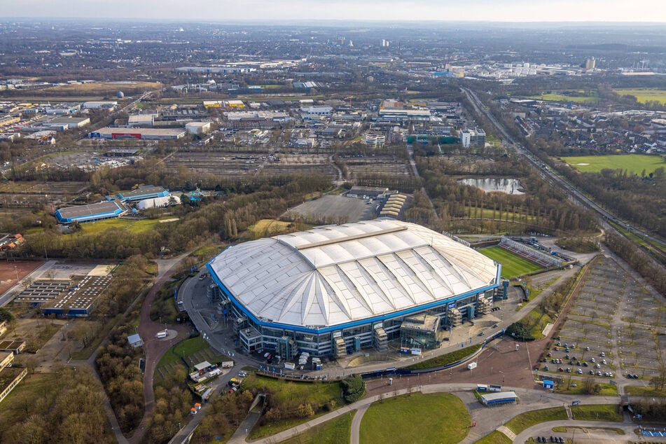 Beim FC Schalke plant man aufgrund hoher Schulden unter anderem, Anteile an der Veltins-Arena zu verkaufen.