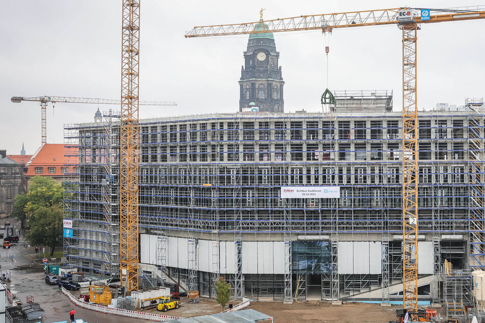 Dresden: Verwaltungszentrum noch nicht fertig, aber die Stadt plant schon das nächste Rathaus