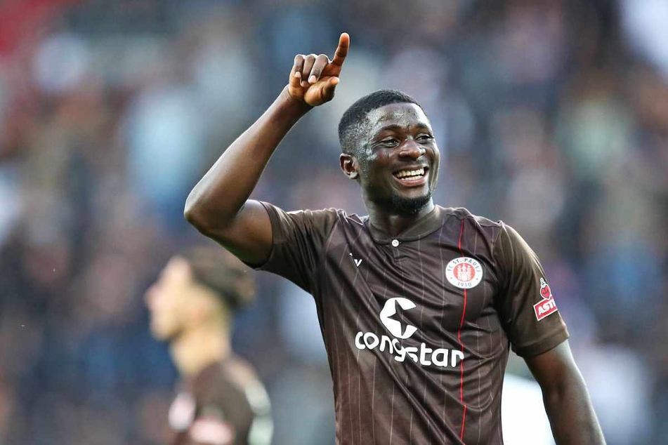 Afeez Aremu (21) kommt beim FC St. Pauli seit dieser Saison immer besser in Fahrt.