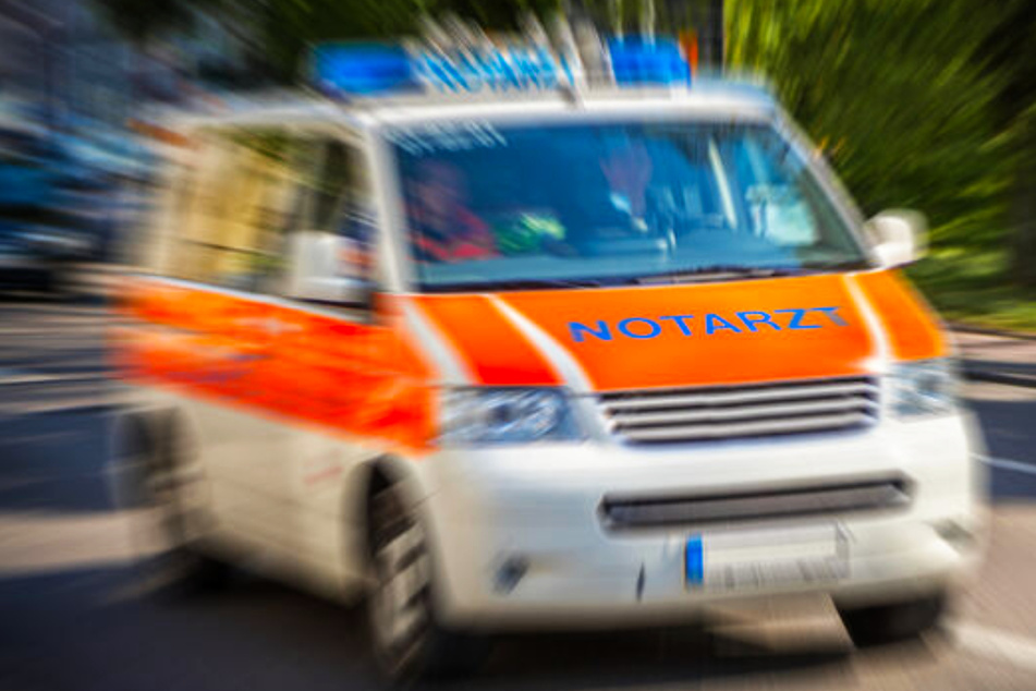 Auffahrunfall im Erzgebirge: 41-Jähriger schwer verletzt
