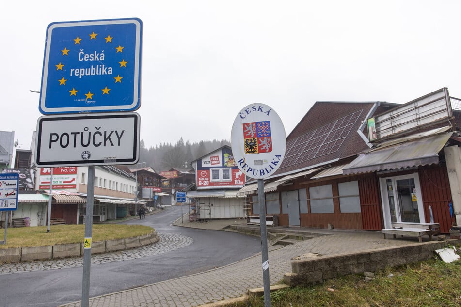 Der Grenzort Potucky bei Johanngeorgenstadt wirkte am Sonntag wie eine Geisterstadt! Kaum Touristen waren zu sehen.