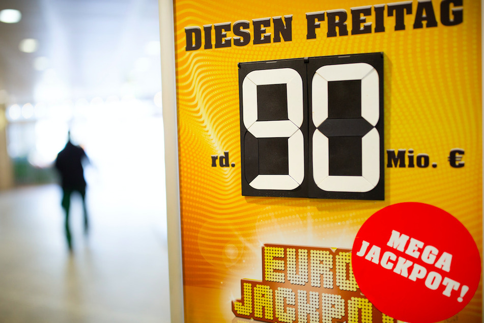 Der Eurojackpot mit 90 Millionen Euro geht nach Bayern.