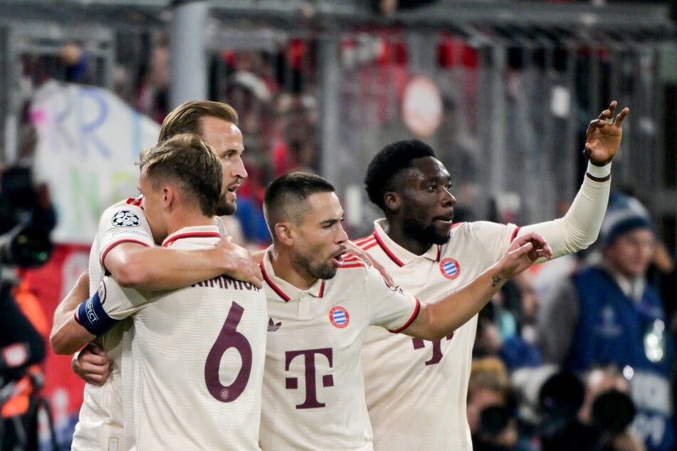 Alphonso Davies (25, r.) spielte vor seiner Bayern-Zeit bereits in der MLS.