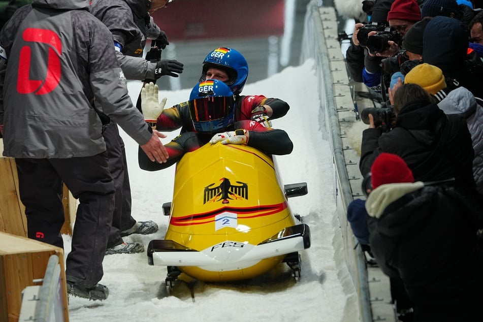 Francesco Friedrich und Alexander Schüller gewinnen Silber.