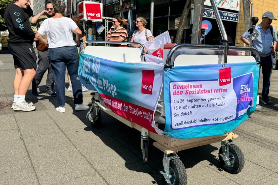 Warum ein Pflegebett von Magdeburg über 200 Kilometer bis Berlin geschoben wird