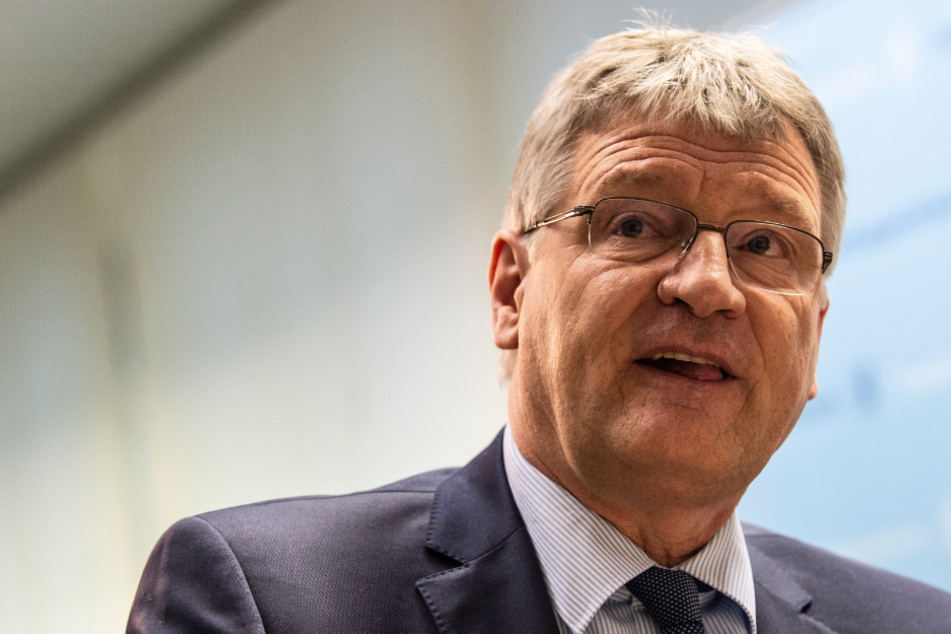 Jörg Meuthen (58, AfD).