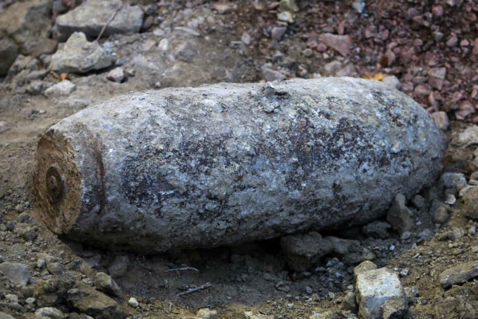 Eine 500 Kilo schwere Weltkriegsbombe soll kontrolliert gesprengt werden. (Symbolbild)