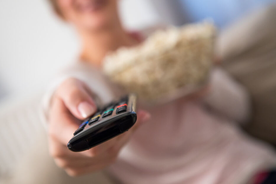 Wer am Samstag ProSieben einschaltet wird noch nur Snacks, sondern auch Taschentücher parat halten müssen. (Symbolbild)