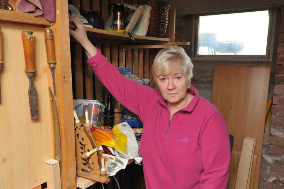 Birgit Gernegroß (66) im Keller in der Chopinstraße: Auch hier waren
Einbrecher eingedrungen.