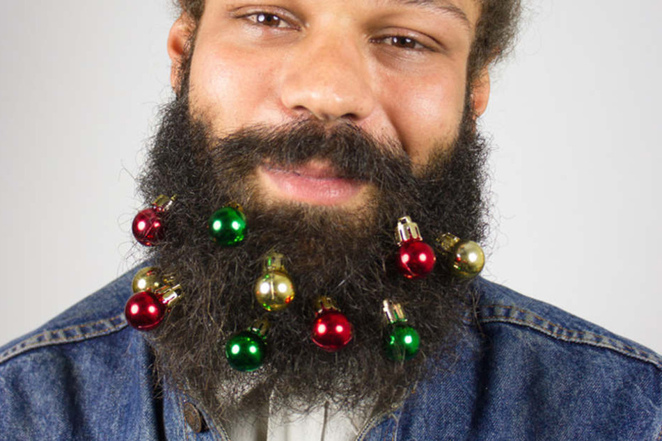 Als Alternative gibt es die Weihnachtskugeln für den Bart.