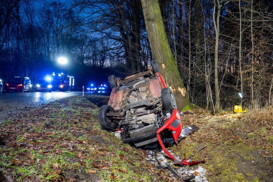 Die Fahrerin des Ford Fiesta erlitt durch den Unfall schwere Verletzungen.