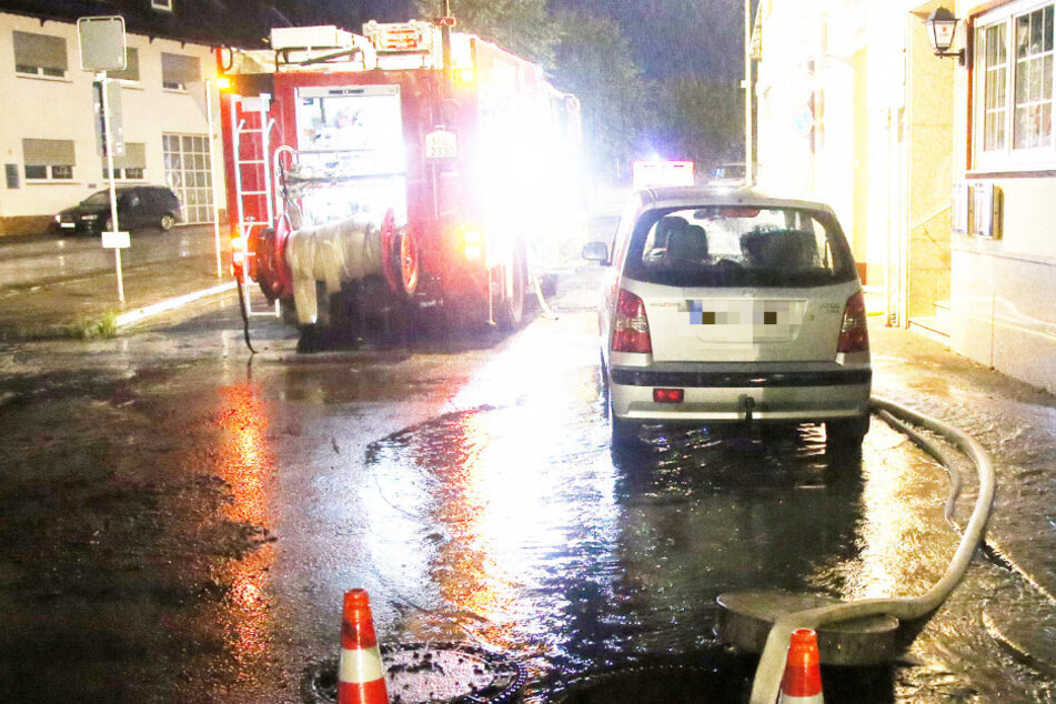 Die Feuerwehr im unterfränkischen Mömlingen hatte ab dem späten Montagnachmittag alle Hände voll zu tun.