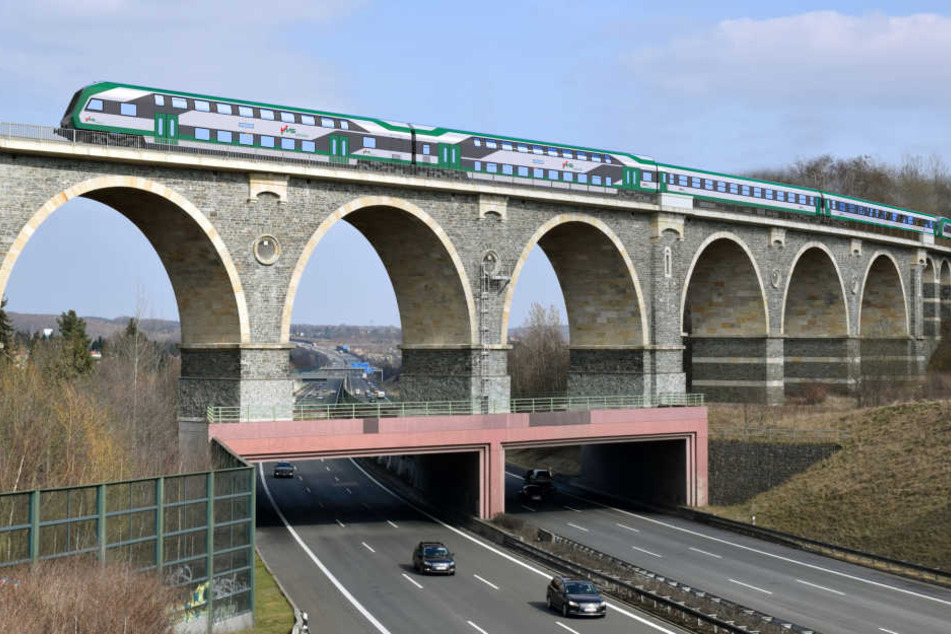Chef der Mitteldeutschen Regiobahn, Tobias Richter, und der VMS setzen auf moderne Doppelstock-Wagen.