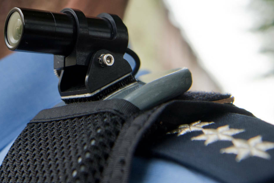Der Polizei-Sprecher teilte außerdem mit, dass die beteiligten Polizisten den Vorfall mit Bodycams dokumentiert hätten. (Archivfoto)
