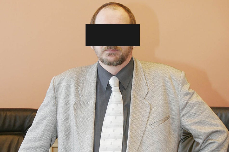 So selbstbewusst präsentierte sich "Ministerpräsident" O. im Jahr 2005 im Zwickauer Landgericht. Er gilt als einer der ersten sächsischen Reichsbürger, verwendete eigene "Dienststempel"
