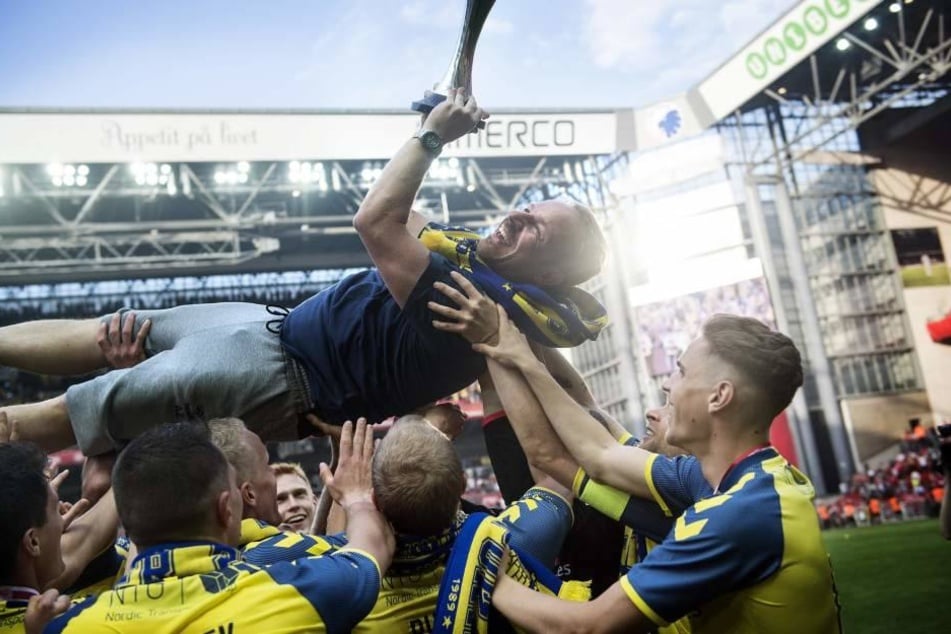 Alexander Zorniger (50) konnte am Donnerstag den dänischen Pokalsieg mit Brøndy IF feiern.