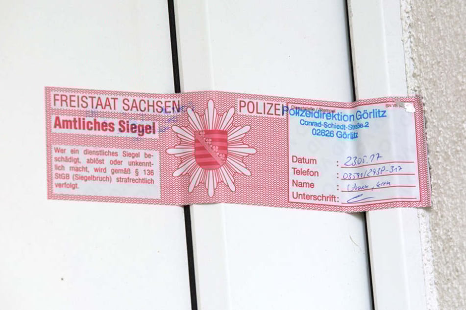 Die Spurensicherung hat ihre Tatortarbeit erledigt. Jetzt bleibt die Wohnung zunächst versiegelt.