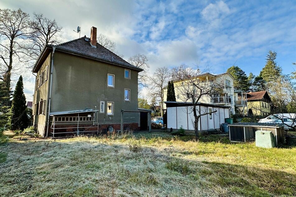 Dieses Haus mit großem Grundstück in Dresden-Meußlitz steht zum Verkauf