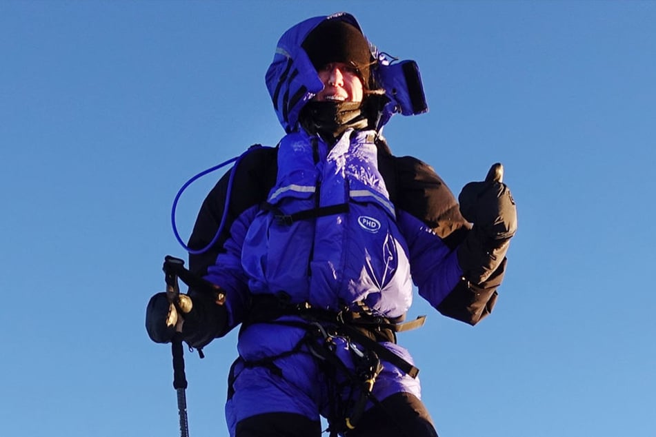 Die 26-jährige Anja Blacha steht am 21. Mai auf dem Gipfel des Mount Everest.