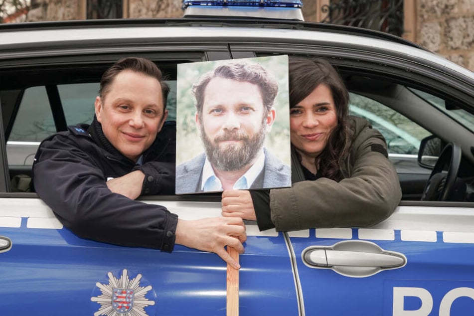 Nora Tschirner (re.) gemeinsam mit Arndt Schwering-Sohnrey beim Drehstart.
