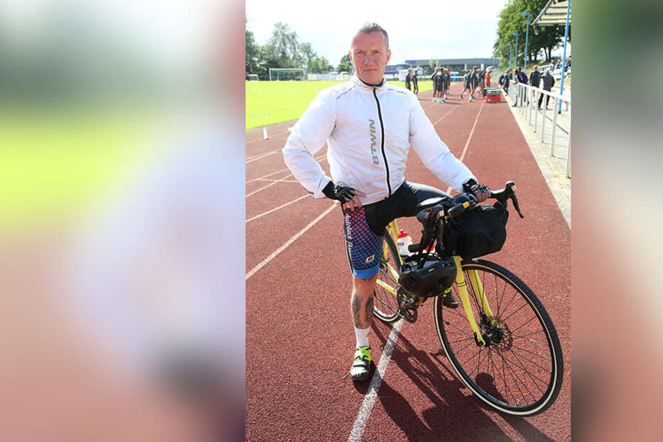 Starke Leistung! Ulf Hahner strampelte auf seinem Rad satte 570 km, um beim Auer Trainingscamp auf der Insel Rügen dabei zu sein.