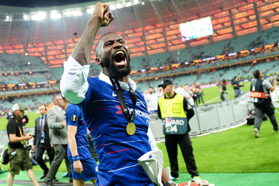 Auch wenn Antonio Rüdiger solche Momente vermisst, steht der Fußball für ihn momentan hinten an.