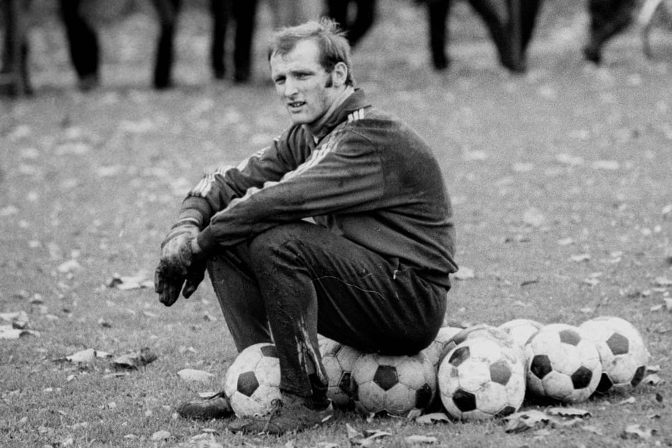Der ehemalige deutsche Nationaltorhüter Manfred Manglitz ist tot. Er wurde 86 Jahre alt.