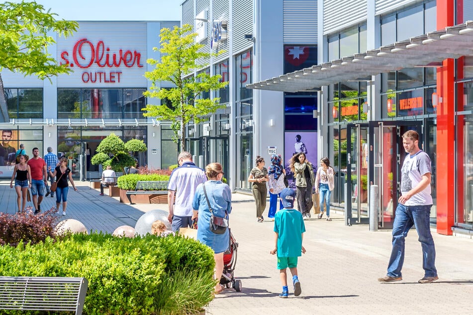 Auf über 20.000 m² Verkaufsfläche warten am Freitag (10.5.) jede Menge unschlagbare Angebote und Überraschungen.